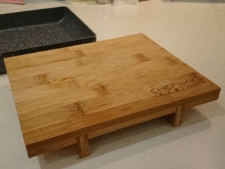 2、魚籽海鮮燒,蓋子翻過來就是食器-當盤子用！