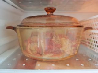 7、#食二星座#红酒烩牛肉Beef Bourguignon,放入冰箱腌制一小时以上