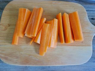 10、#食二星座#红酒烩牛肉Beef Bourguignon,切条备用