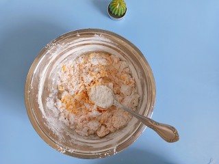 3、南瓜汤圆,快速搅拌成絮状