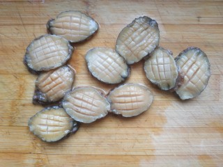 4、鲍鱼捞饭,切花刀