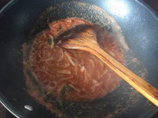 16、海陆双拼披萨,炖煮10分钟后加入盐调味