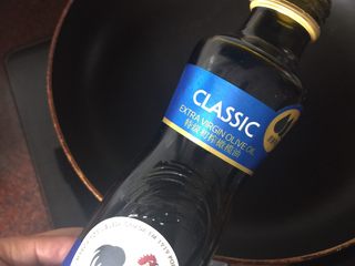 17、海陆双拼披萨,另取油锅