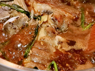 17、板栗红烧肉,炖煮30分钟左右