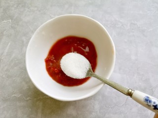 11、韩式辣酱鸡爪,可以多放一点白糖。