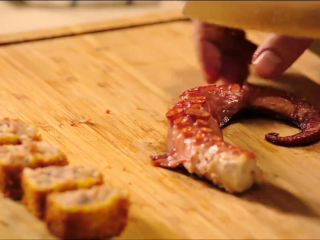 15、章鱼料理,切开猪肉排,马苏里拉奶酪,章鱼