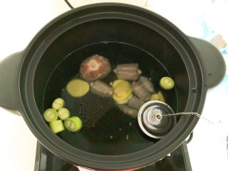 12、美味苏合汤,放入调料盒