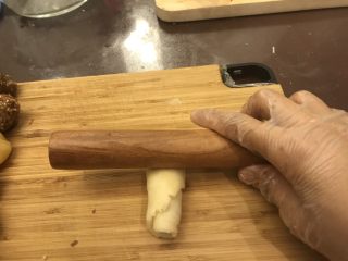 13、肉松饼&绿豆酥（植物油版）,再次擀开