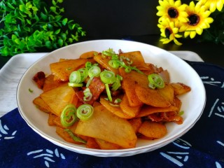 19、回锅肉香辣土豆片,照个相吧，有颜值有营养有口味。