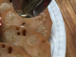 13、【红糖糯米藕】这样的端午有点甜,往藕片撒上蜂蜜