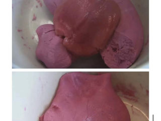 13、三色汤圆,取1/5面团放入锅里煮熟，再加到剩下的面团中，揉均匀