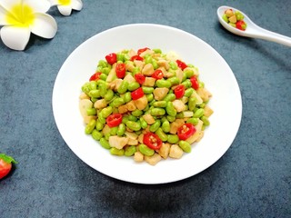 16、冬至美食  毛豆炒鸡丁,宝贝说她要拿这道菜当主食吃。