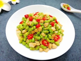 17、冬至美食  毛豆炒鸡丁,近图看看。