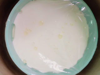 14、驴打滚,用牙签扎几个孔