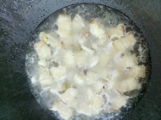 10、揭阳+卤肉饭,加入水煮开