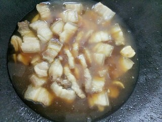 12、揭阳+卤肉饭,再加上两勺酱油搅拌一下