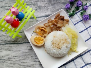 17、揭阳+卤肉饭,最后搭配上白菜，香香的一餐做好咯