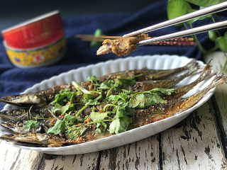 12、烤秋刀鱼,里面的鱼肉:软嫩入味超级好吃