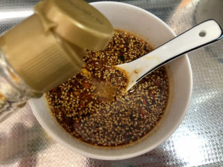 29、黄豆猪脚汤➕白萝卜花生黄豆猪脚汤,淋上少许花椒油