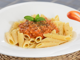 13、酸甜开胃、肉汁香浓，这么吃都不腻的番茄肉酱通心粉,好吃看得见，一起来试试吧~