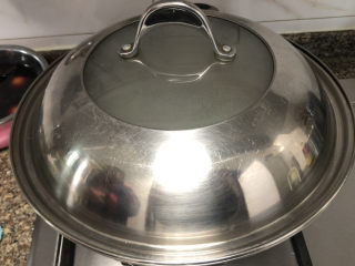 19、红烧羊排,煮开后，加盖，小火炖煮一个小时