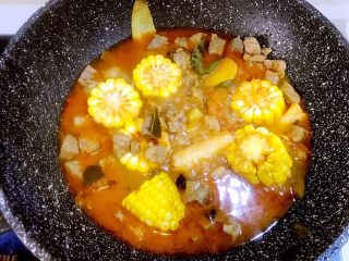 17、#食二星座#泰式酸辣汤牛腩,翻炒均匀即可