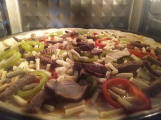 14、薄脆辣牛披萨,观察窗口可以清楚的观察内部情况