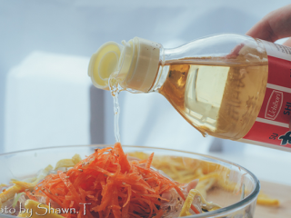 10、日式春雨沙拉,淋入日式寿司醋搅拌均匀