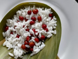 9、红豆粽子,塞入糯米和红豆