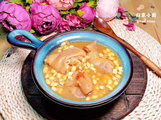 15、黄豆猪蹄汤,满满的营养。