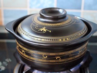 14、香爆咖喱花蛤,盖上锅盖大火烧开