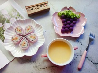 14、樱花寿司,美味的早餐……