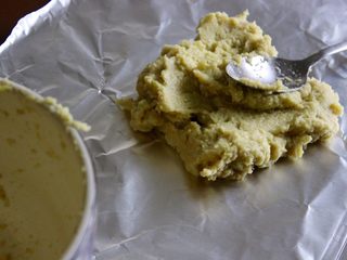 17、健康低热量披萨,放到烤盘上