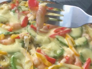 20、缤纷面条披萨,真的会拉丝哦 宝宝已经迫不及待的张着嘴巴哇哇叫啦