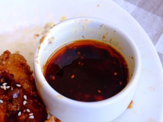 24、怎样把鸡翅吃干抹净(煎烤蒸三法）,炒至稍微入味即可 小心别炒焦咯 盛出