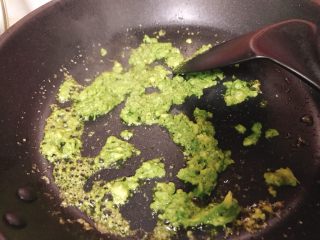 11、牛油果意大利面(简单版),翻炒一下