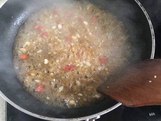 19、蒜蓉生菜,小火煮开即可关火