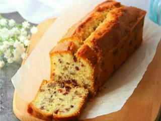 12、无人不爱的法式磅蛋糕,切成1cm厚度切片装盘，是下午茶必备的茶点