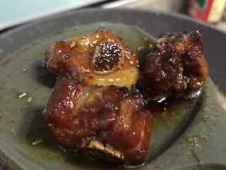 21、酸酸甜甜青椒排骨,煮到差不多这个时候。就可以了