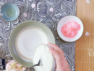 2、樱花寿司-踏青赏春最佳美食伴侣,半碗熟米饭