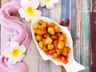 16、鹌鹑蛋焖土豆,成品图