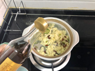 30、牡蛎豆腐汤,关火，淋几滴香油