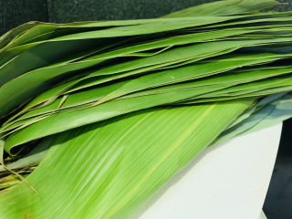 1、红豆粽子,准备,新鲜粽叶