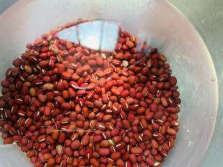 9、红豆粽子,放冰箱冷藏泡水