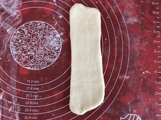 10、日式面包卷,擀成长条状