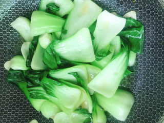 7、油菜豆腐,放盐