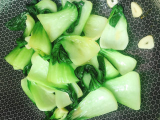 8、油菜豆腐,炒熟