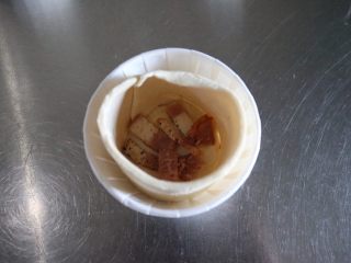 8、迷你培根鸡蛋酥饼,放入培根