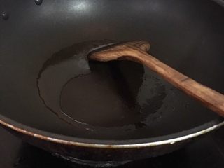 4、茄汁鸡蛋意面,烧油