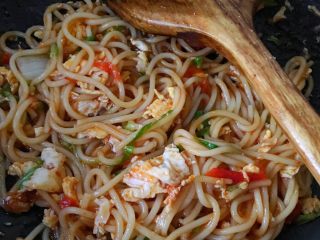 9、茄汁鸡蛋意面,翻炒均匀即可出锅